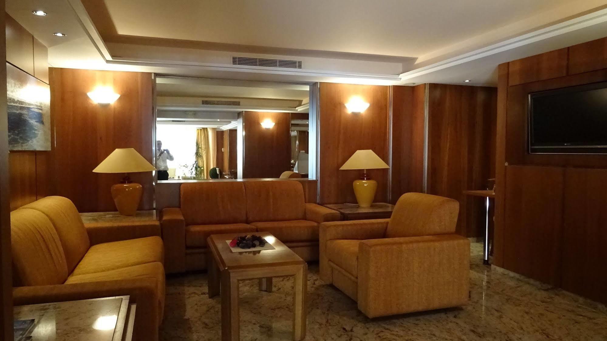 Hotel Massenet ニース エクステリア 写真